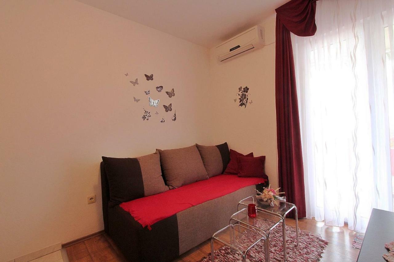 Apartments Filip โปดสตรานา ภายนอก รูปภาพ